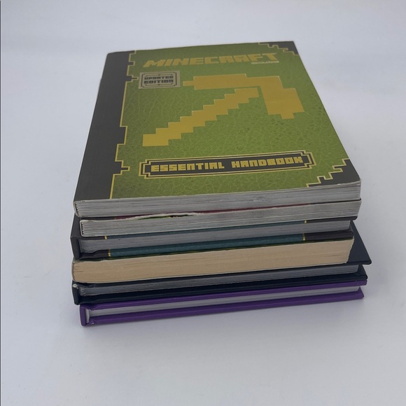 Minecraft Handbook Collection Lot - Picture 10 of 11